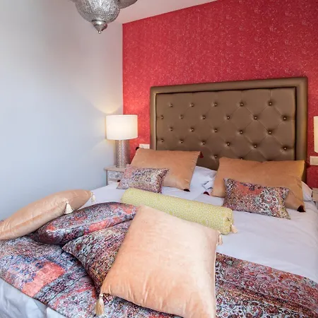 Alhambra Boutique Apartahotel